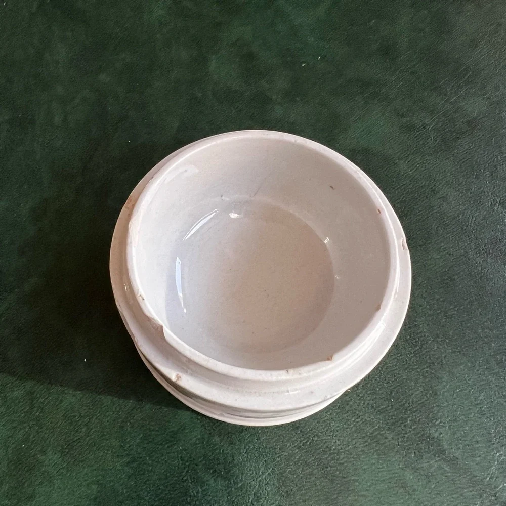 Rare Antique Ceramic Pot and Lid John Gosnell & Co. Cherry Tooth Paste 1860-1900 - Picture 8 of 9